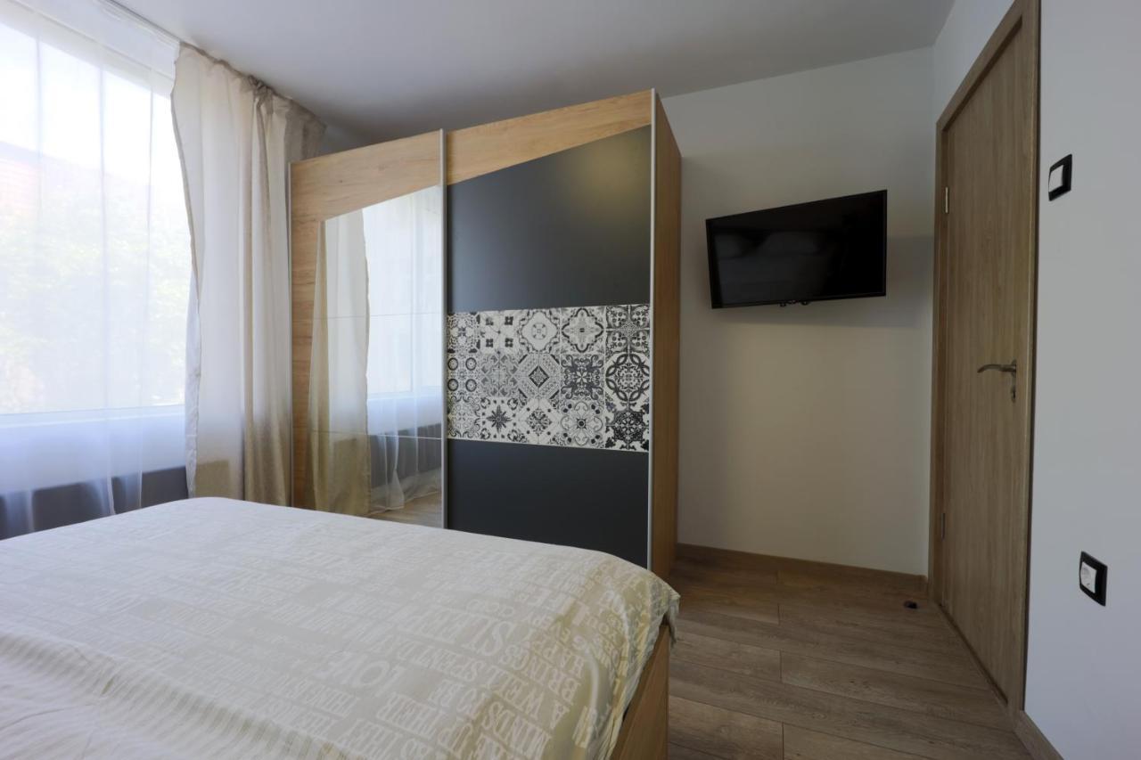 Apartments Relax 3&4 Varna Buitenkant foto